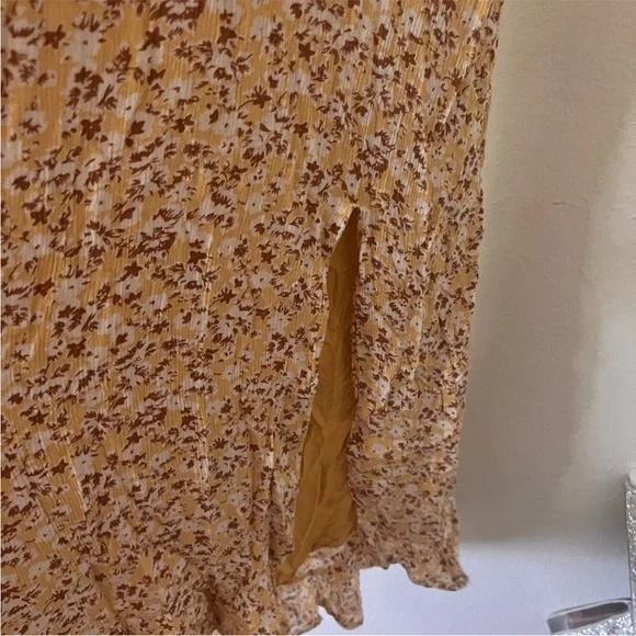 Abercrombie and Fitch Floral High Split Midi Dress
Sz Large - Picture 4 of 7